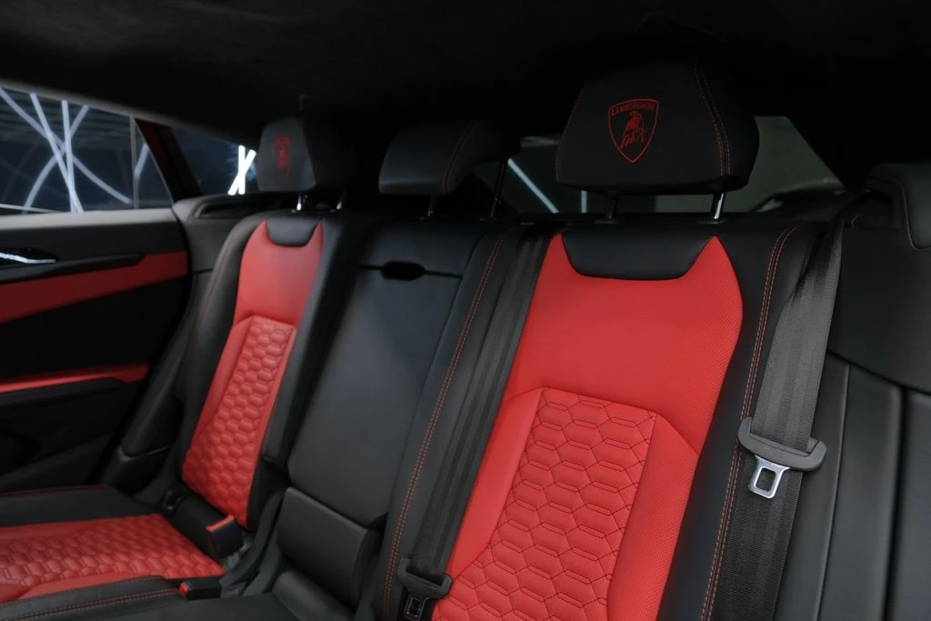 2022 Lamborghini Urus - Image 16 of 31
