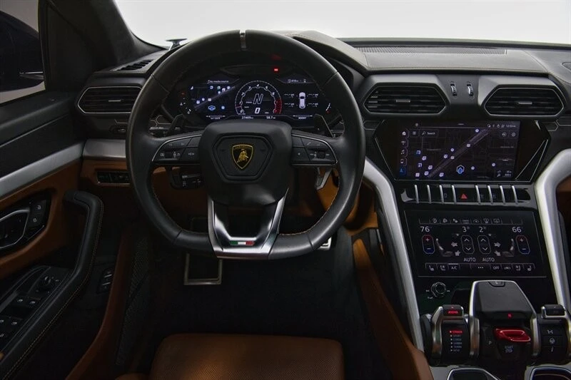 2022 Lamborghini Urus - Image 19 of 31