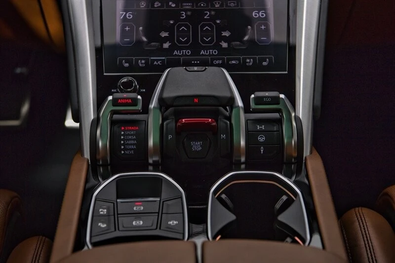 2022 Lamborghini Urus - Image 26 of 31