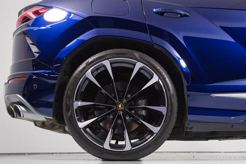 2022 Lamborghini Urus - Image 12 of 31