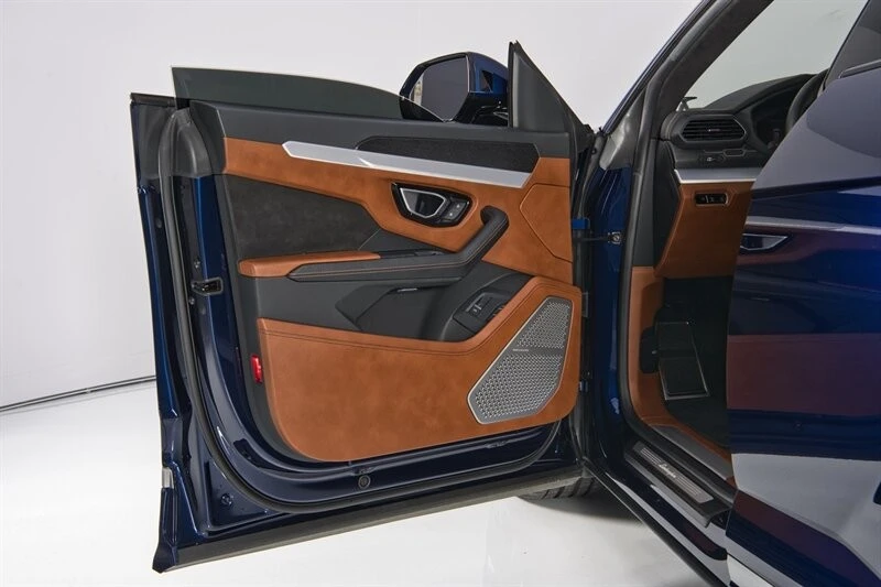 2022 Lamborghini Urus - Image 14 of 31