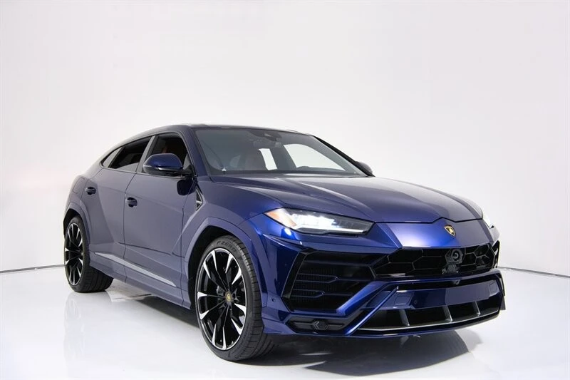 2022 Lamborghini Urus - Image 2 of 31