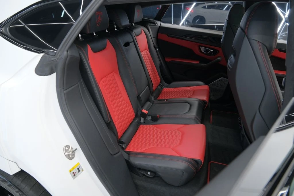 2022 Lamborghini Urus - Image 22 of 31