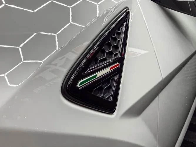 2022 Lamborghini Urus - Image 10 of 20