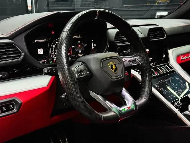 2022 Lamborghini Urus - Image 16 of 20