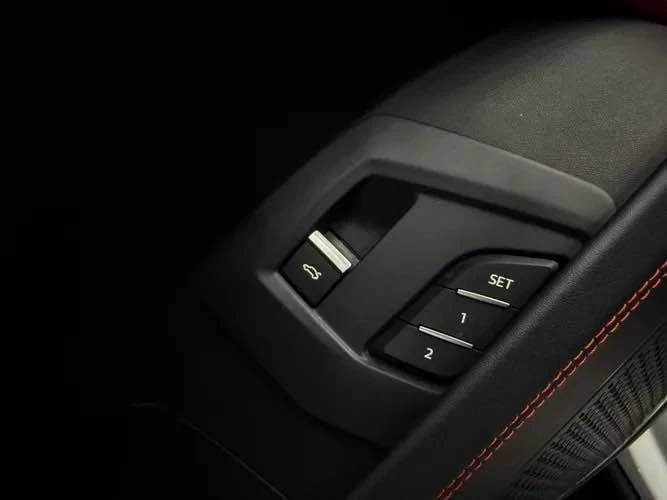 2022 Lamborghini Urus - Image 15 of 20