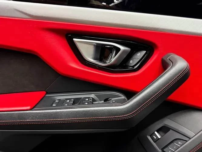2022 Lamborghini Urus - Image 12 of 20