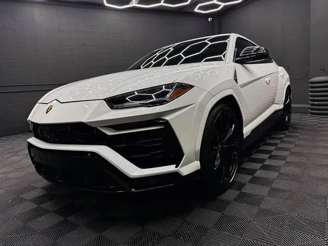 2022 Lamborghini Urus - Image 2 of 20