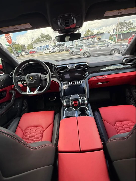 2022 Lamborghini Urus - Image 6 of 12