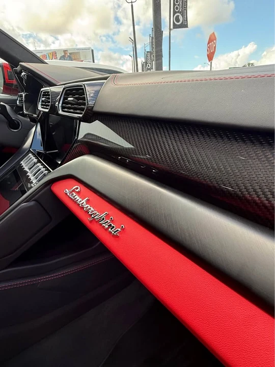2022 Lamborghini Urus - Image 7 of 12