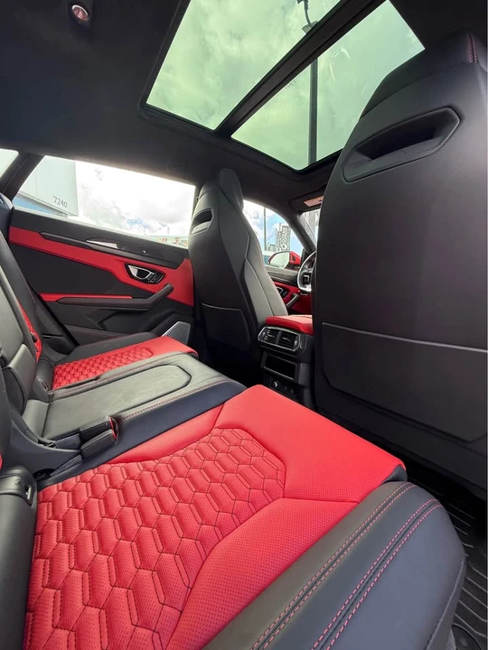 2022 Lamborghini Urus - Image 10 of 12