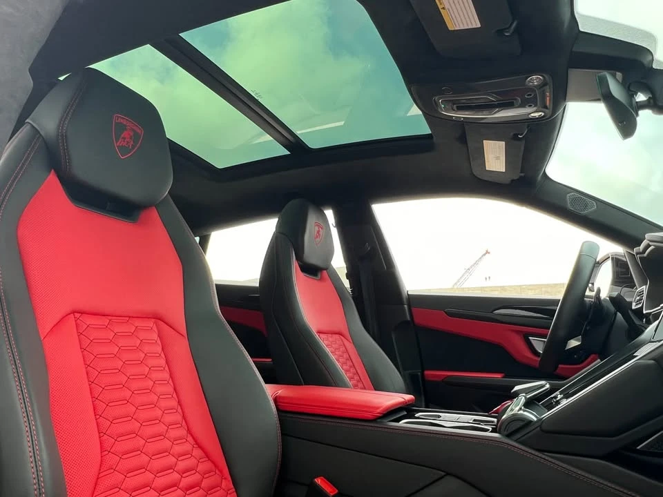 2022 Lamborghini Urus - Image 13 of 19