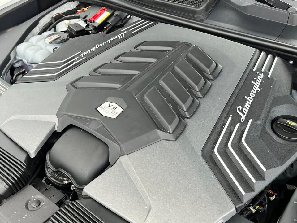 2022 Lamborghini Urus - Image 18 of 19