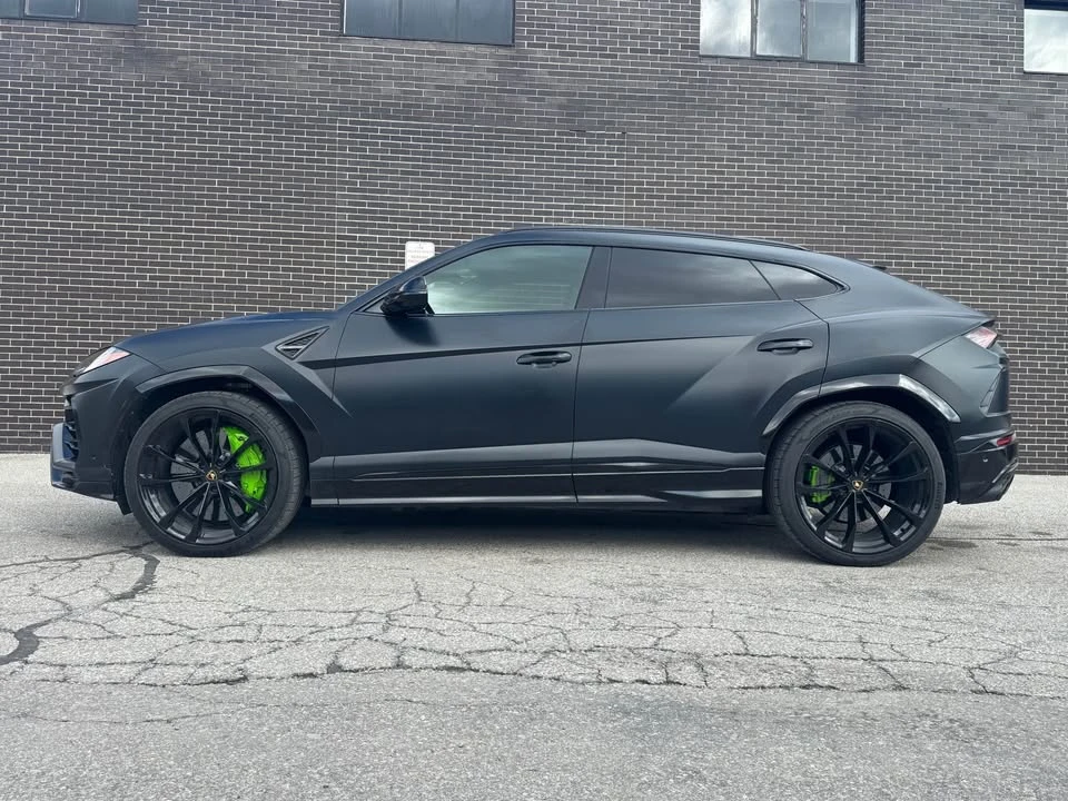 2022 Lamborghini Urus - Image 2 of 16