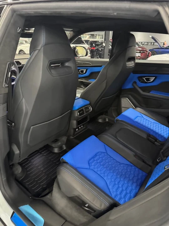 2022 Lamborghini Urus - Image 8 of 9