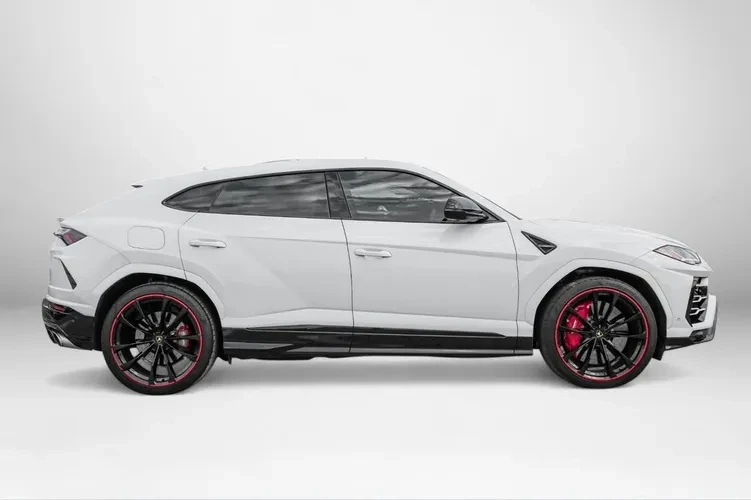 2022 Lamborghini Urus - Image 4 of 12
