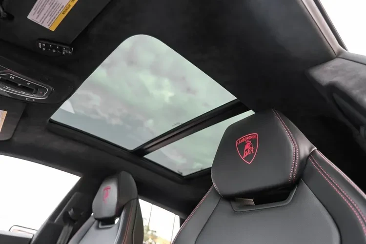 2022 Lamborghini Urus - Image 9 of 12