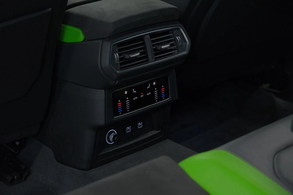 2022 Lamborghini Urus - Image 22 of 31