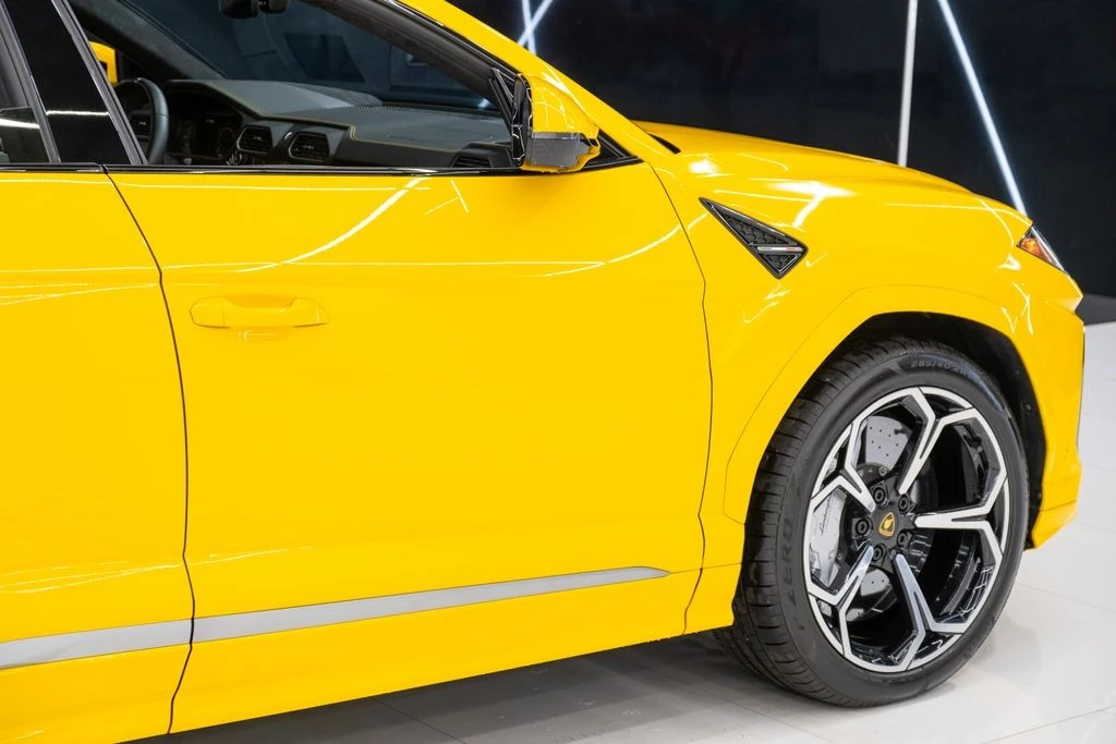 2022 Lamborghini Urus - Image 11 of 21