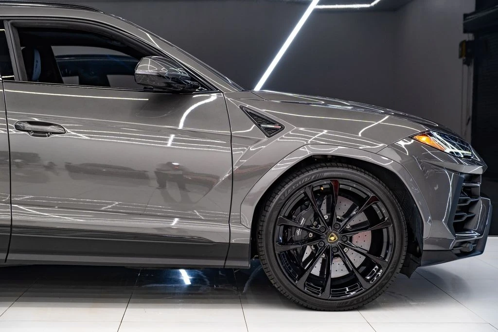 2022 Lamborghini Urus - Image 8 of 31