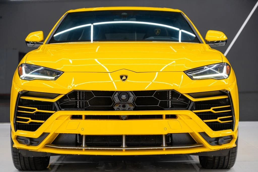 2022 Lamborghini Urus - Image 2 of 21