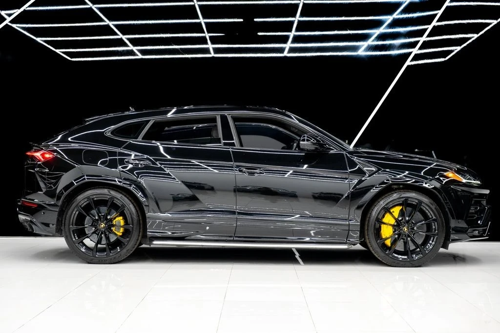2022 Lamborghini Urus - Image 8 of 21