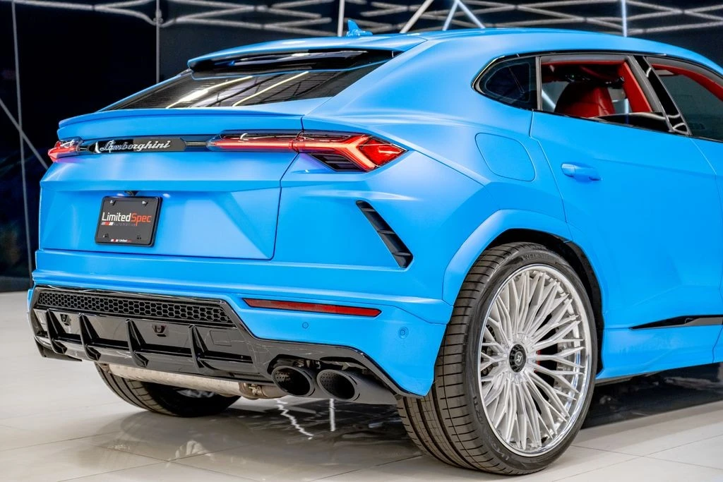 2022 Lamborghini Urus - Image 16 of 21