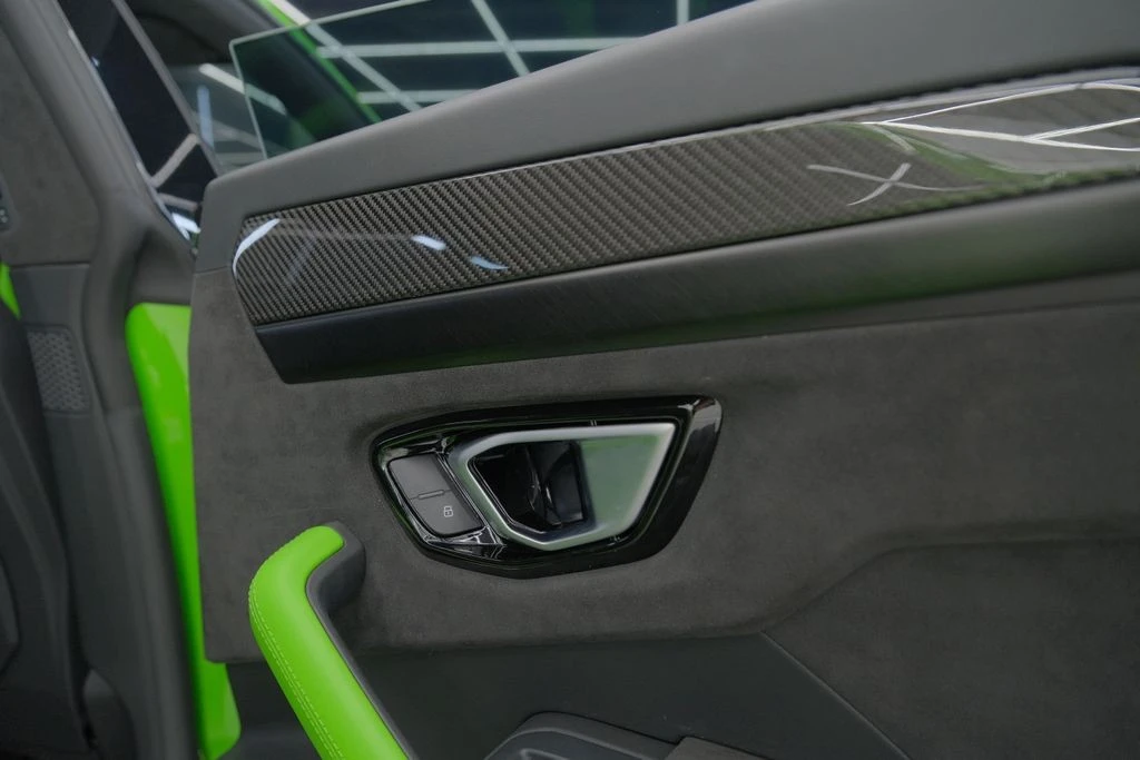 2022 Lamborghini Urus - Image 31 of 31
