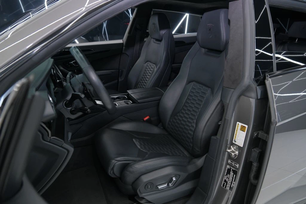 2022 Lamborghini Urus - Image 17 of 31