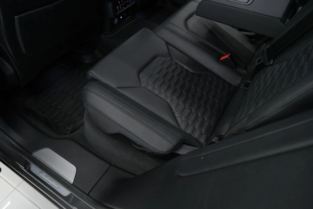 2022 Lamborghini Urus - Image 24 of 31