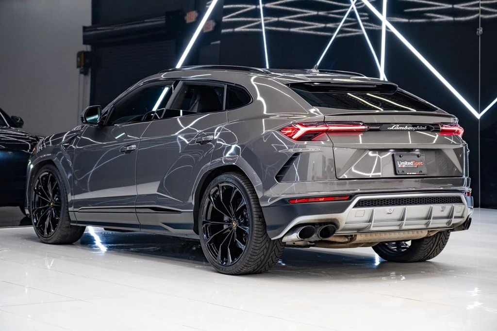2022 Lamborghini Urus - Image 10 of 31