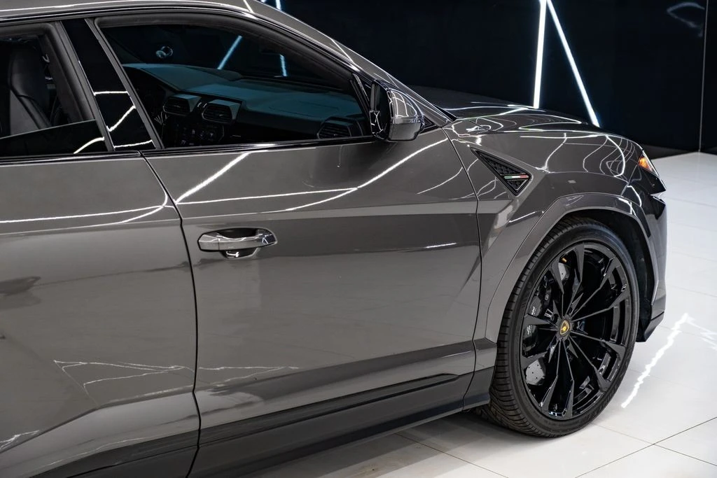 2022 Lamborghini Urus - Image 9 of 31
