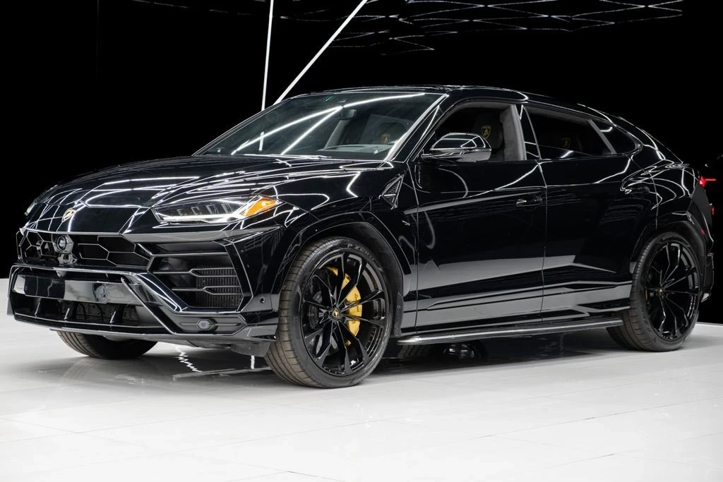 2022 Lamborghini Urus - Image 2 of 21