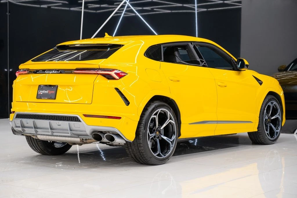 2022 Lamborghini Urus - Image 16 of 21