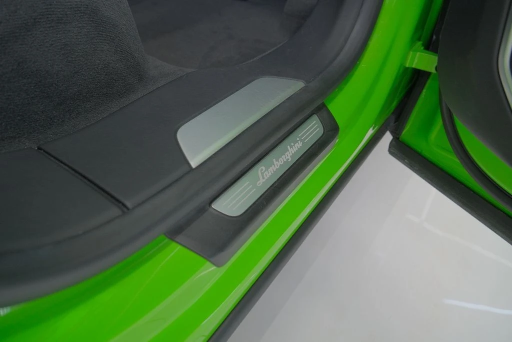 2022 Lamborghini Urus - Image 30 of 31