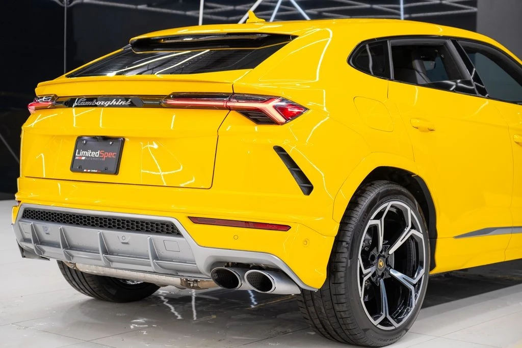 2022 Lamborghini Urus - Image 15 of 21