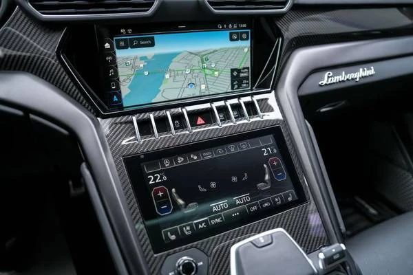 2022 Lamborghini Urus - Image 20 of 21