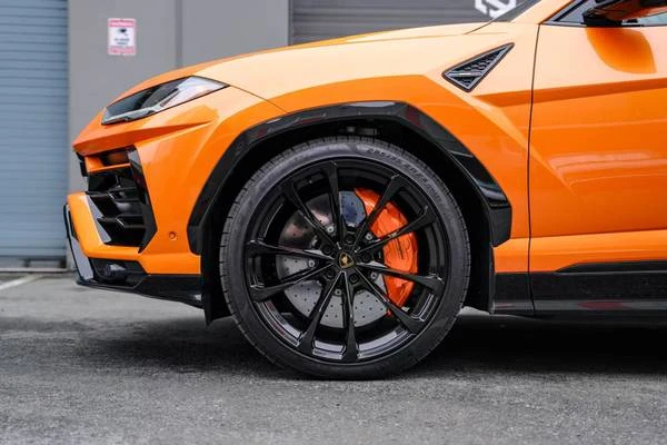 2022 Lamborghini Urus - Image 10 of 21