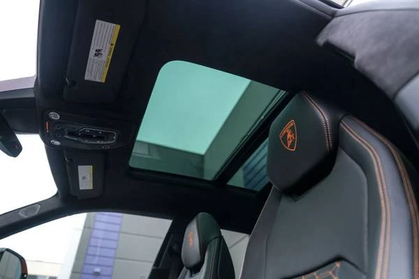 2022 Lamborghini Urus - Image 16 of 21
