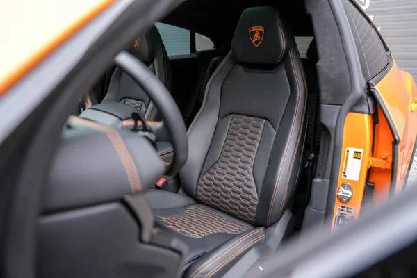 2022 Lamborghini Urus - Image 15 of 21