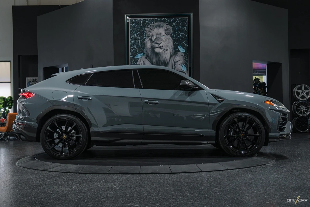 2022 Lamborghini Urus - Image 18 of 31