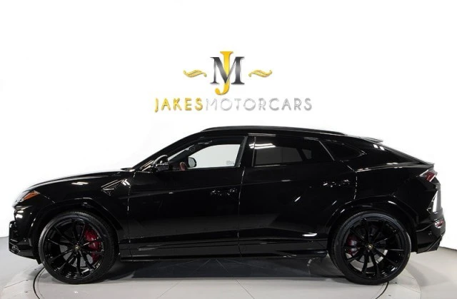 2022 Lamborghini Urus - Image 2 of 21