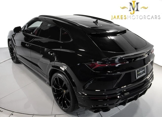 2022 Lamborghini Urus - Image 7 of 21