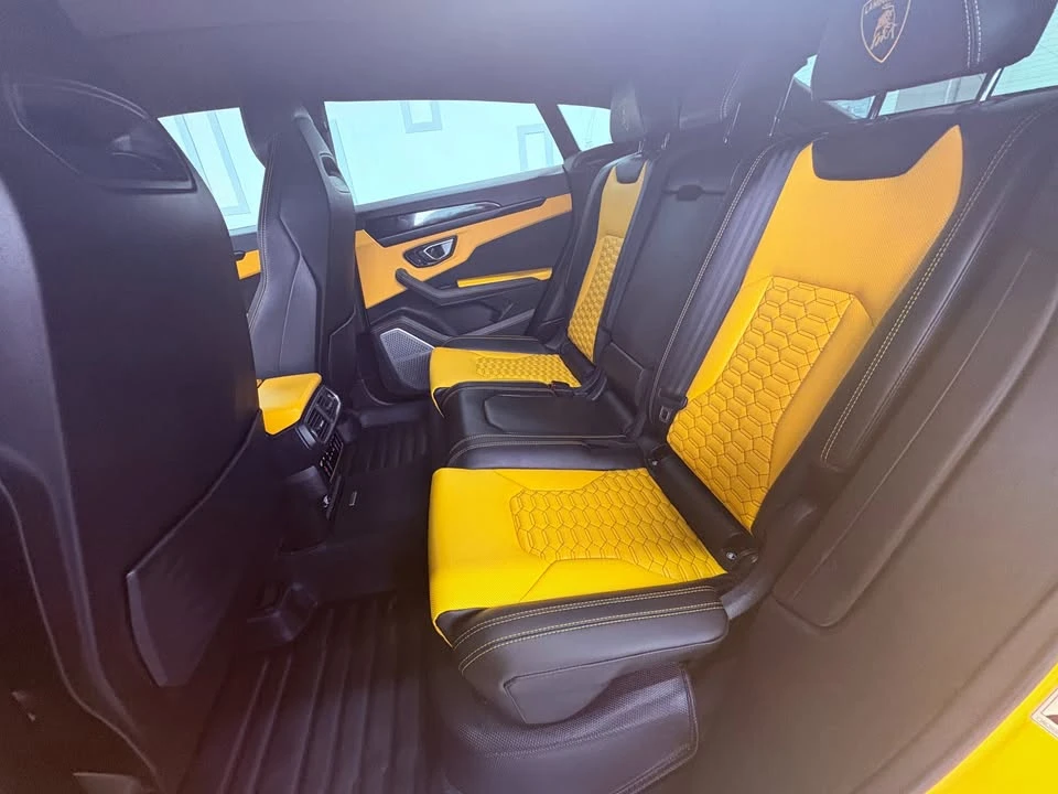 2022 Lamborghini Urus - Image 7 of 9