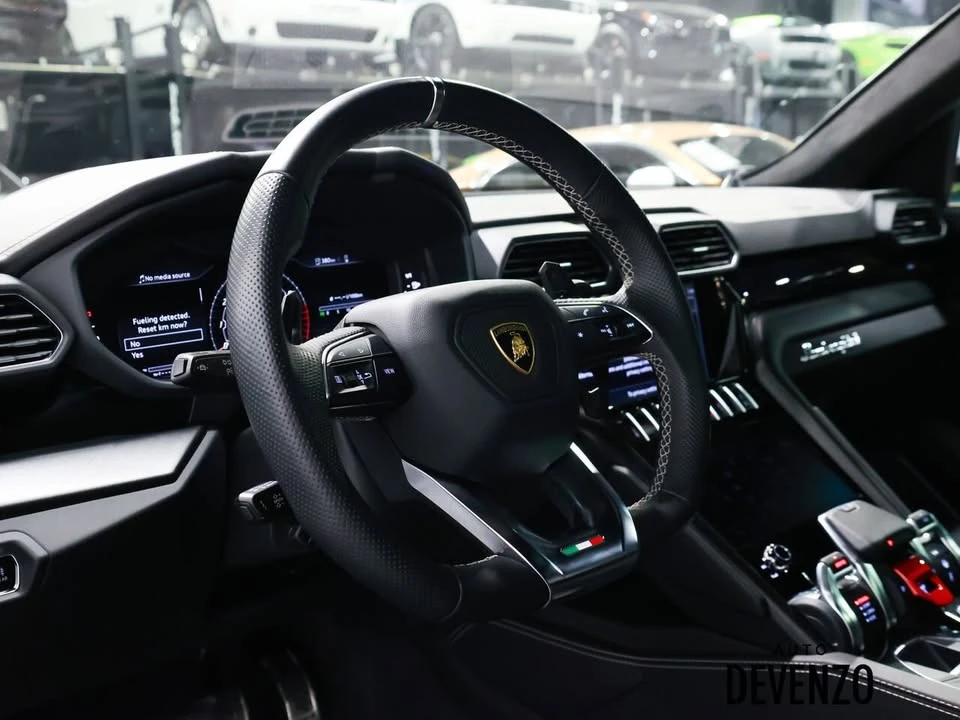 2022 Lamborghini Urus - Image 17 of 20
