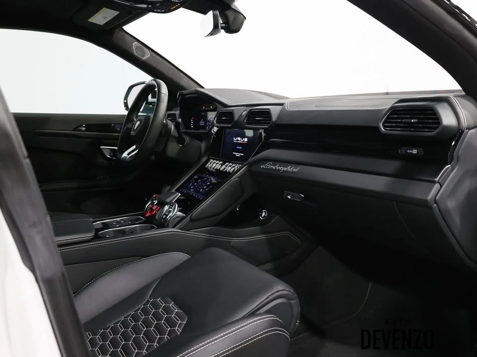 2022 Lamborghini Urus - Image 8 of 20