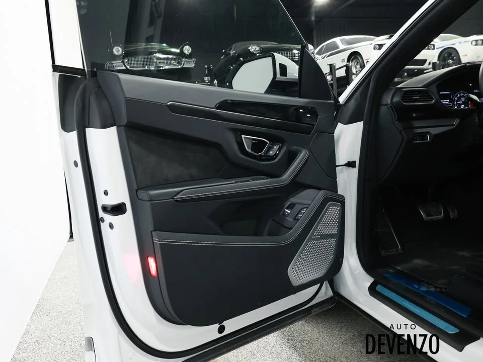 2022 Lamborghini Urus - Image 12 of 20