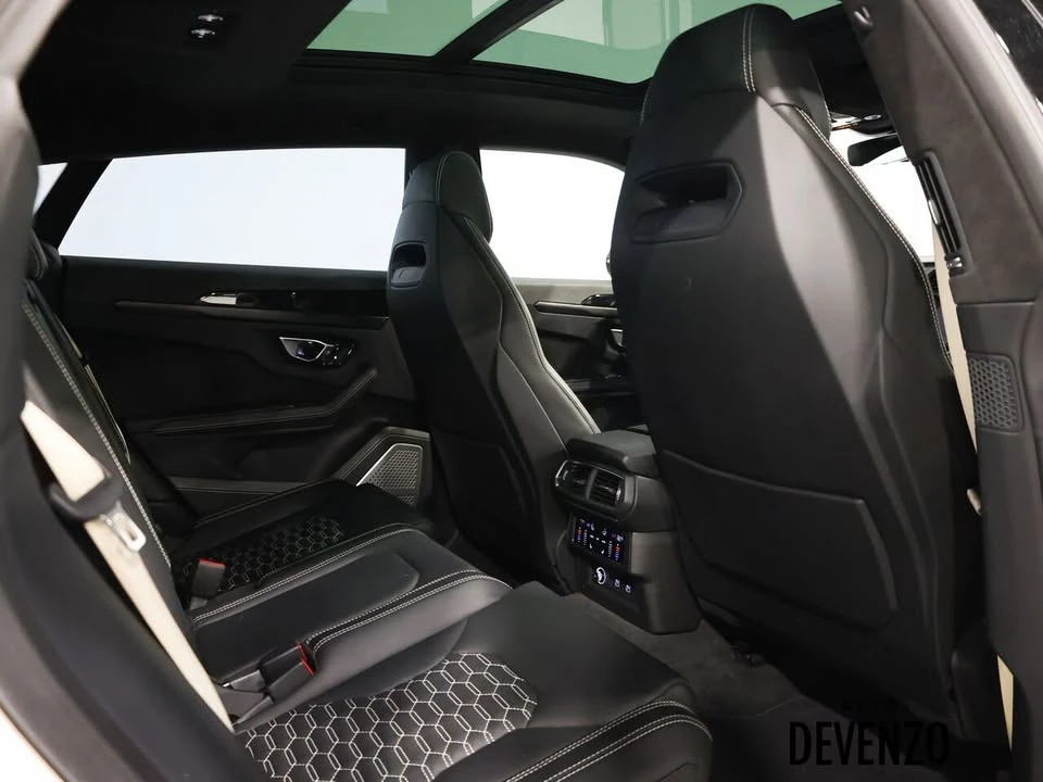 2022 Lamborghini Urus - Image 11 of 20
