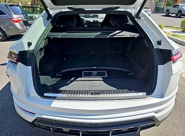2022 Lamborghini Urus - Image 9 of 9