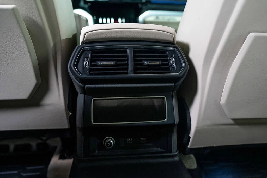 2022 Lamborghini Urus - Image 15 of 31